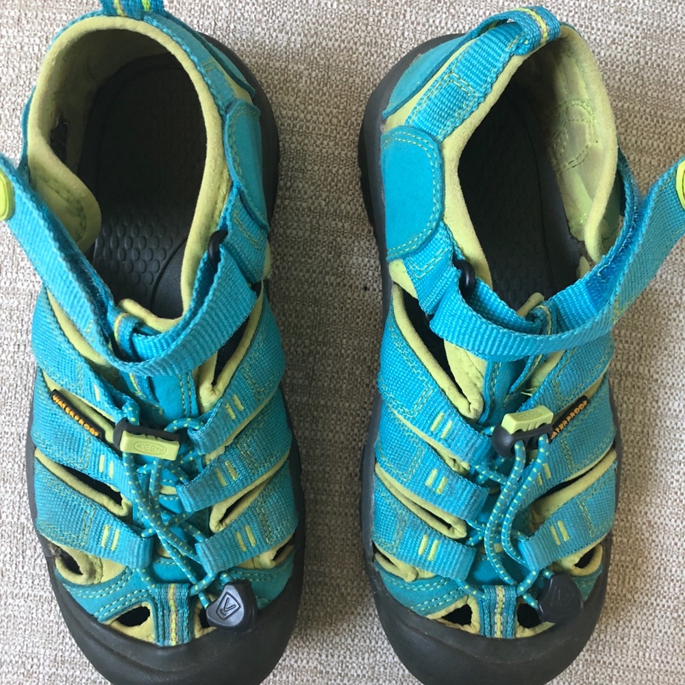 Keen Youth Sandals Size 3